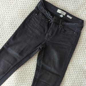 Calvin Klein Women's Charcoal Skinny Jeans